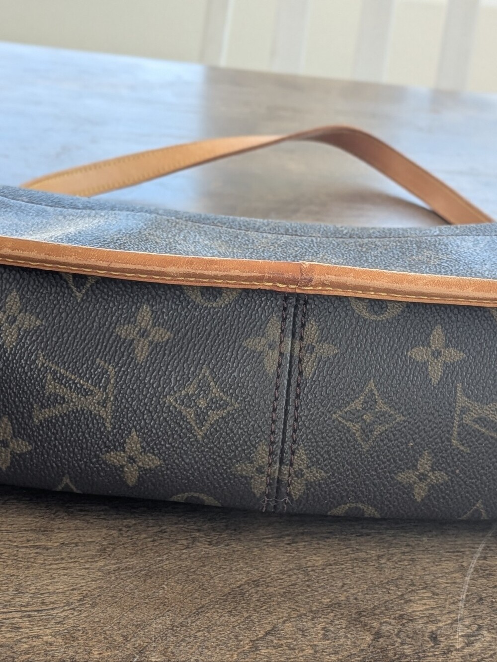 Vintage Louis Vuitton Sologne Crossbody - Picture 4 of 15